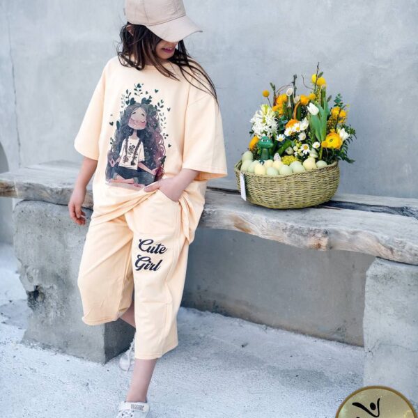 تیشرت و شلوارک دختر یوگا کار دخترانه